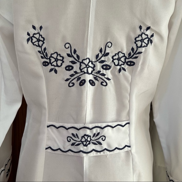 NWOT Embroidery laboratory coat L medical scrub - Picture 11 of 14